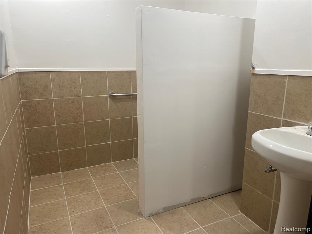 13837 Conant Street, Hamtramck, MI, 48212