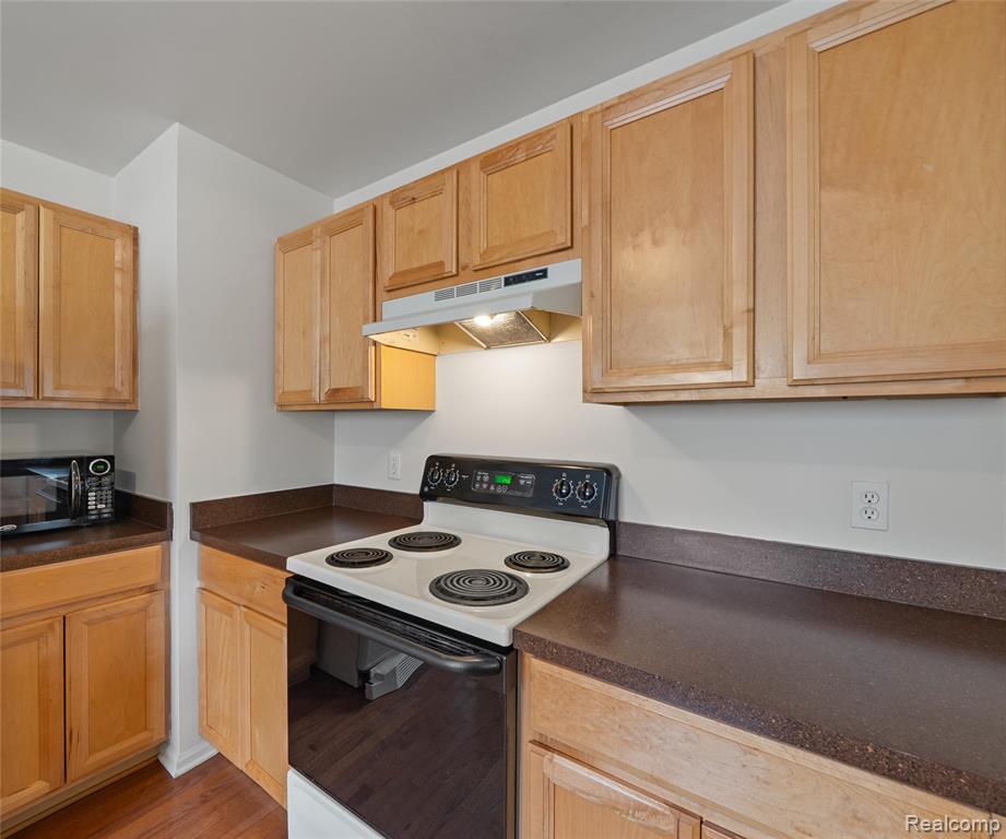 5864 Willow Ridge Drive, Ypsilanti, MI 48197 — Photo 33