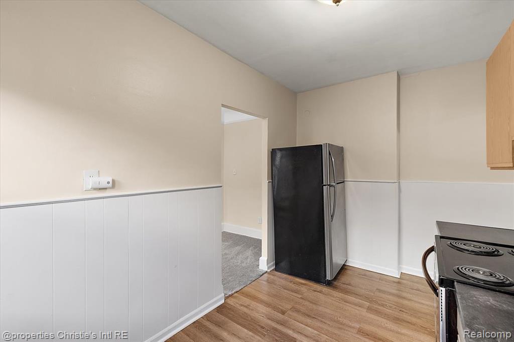 829 Beaconsfield Ave, Grosse Pointe Park, MI 48230 — Photo 18