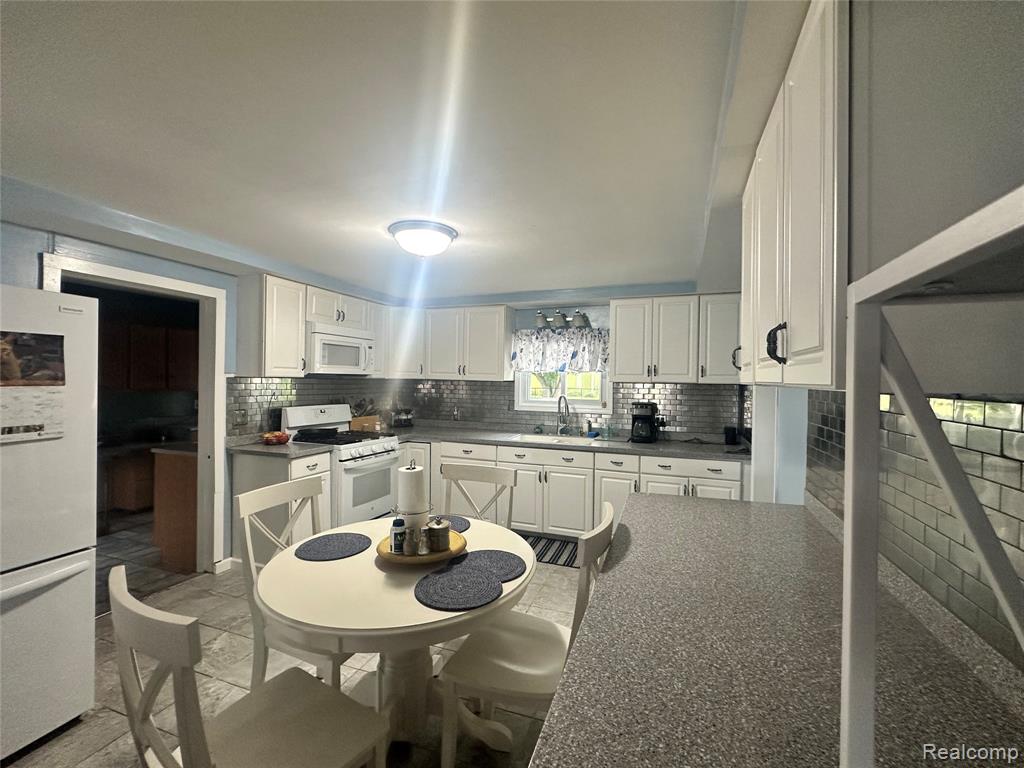 10237 Rice Street, Maybee, MI — Photo 9