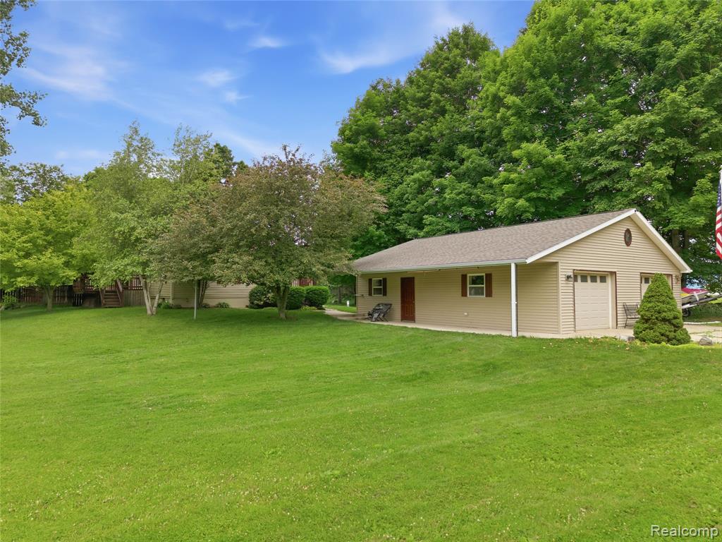 1995 Mitchell Lake Road, Attica, MI 48412 — Photo 5