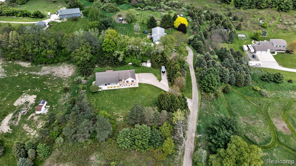 7659 Clyde Road, Fenton, MI 48430 — Photo 40