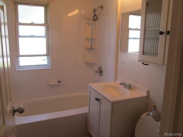 20008 Negaunee, Redford, MI 48240 — Photo 10