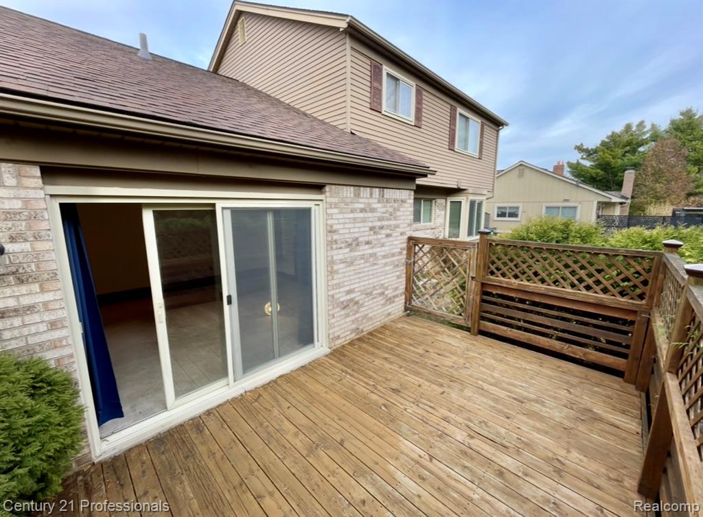 726 Baker Street, Rochester Hills, MI 48307 — Photo 7
