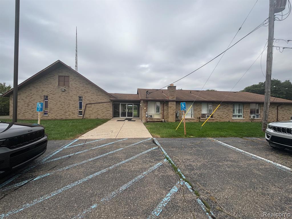 5225 Venoy Road, Wayne, MI 48184