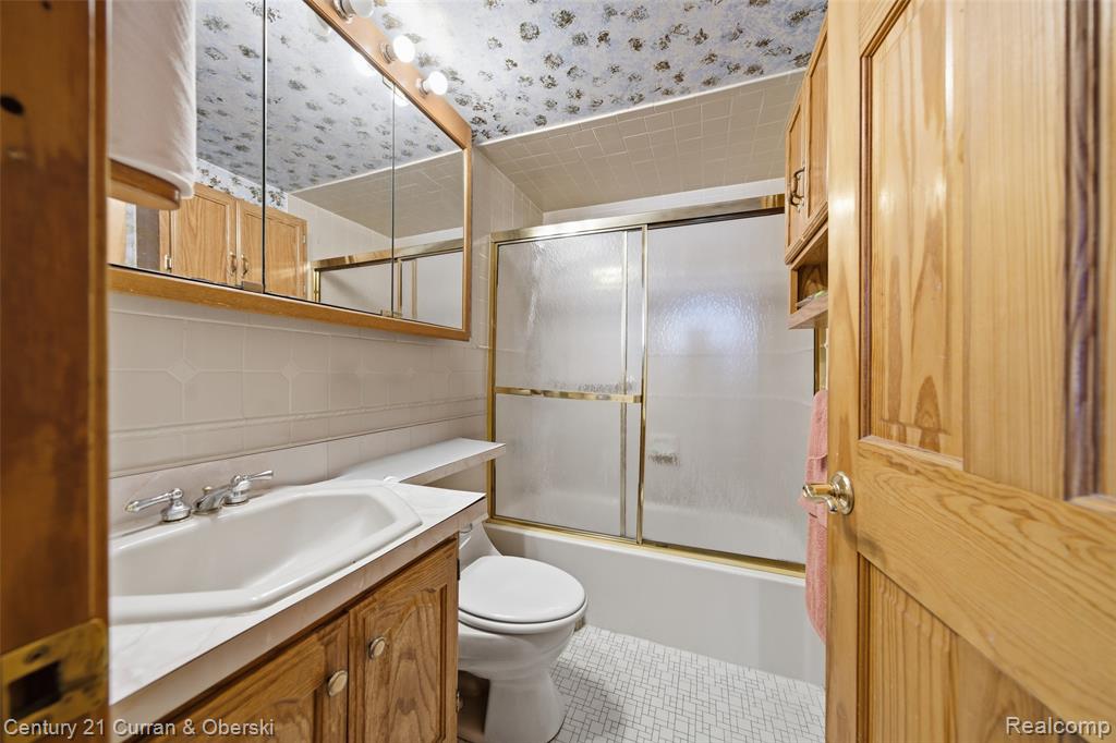 8900 E Jefferson Avenue, 112, Detroit, MI 48214 — Photo 16