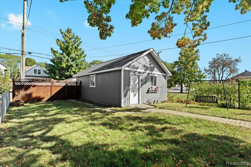 416 Plum Street, Wyandotte, MI 48192 — Photo 38