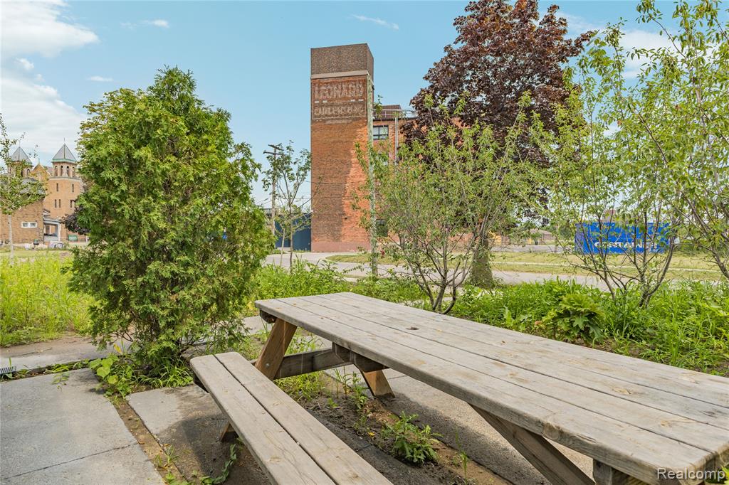 4641 15th Street - Photo 3