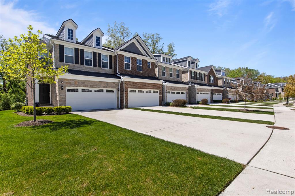 39985 PREMIER Drive, Plymouth, MI 48170 — Photo 29