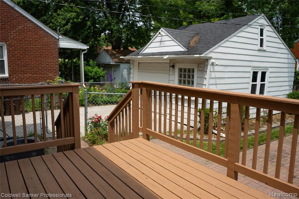 1168 N Vernier Road N, Grosse Pointe, MI 48236 — Photo 26