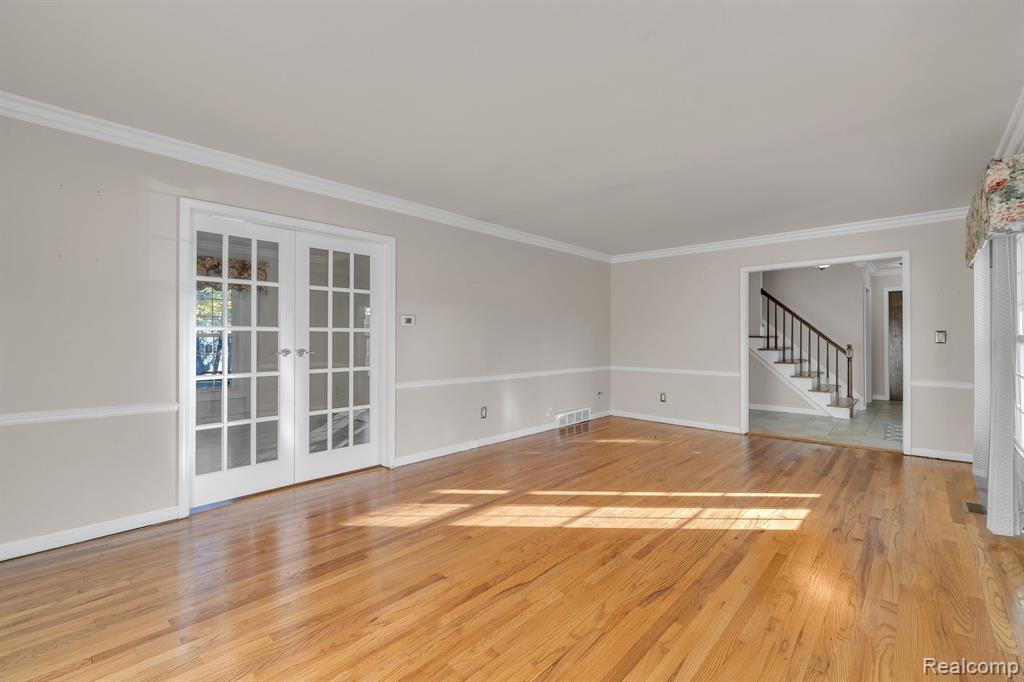 4248 WHITEBIRCH Drive, West Bloomfield, MI 48323 — Photo 7