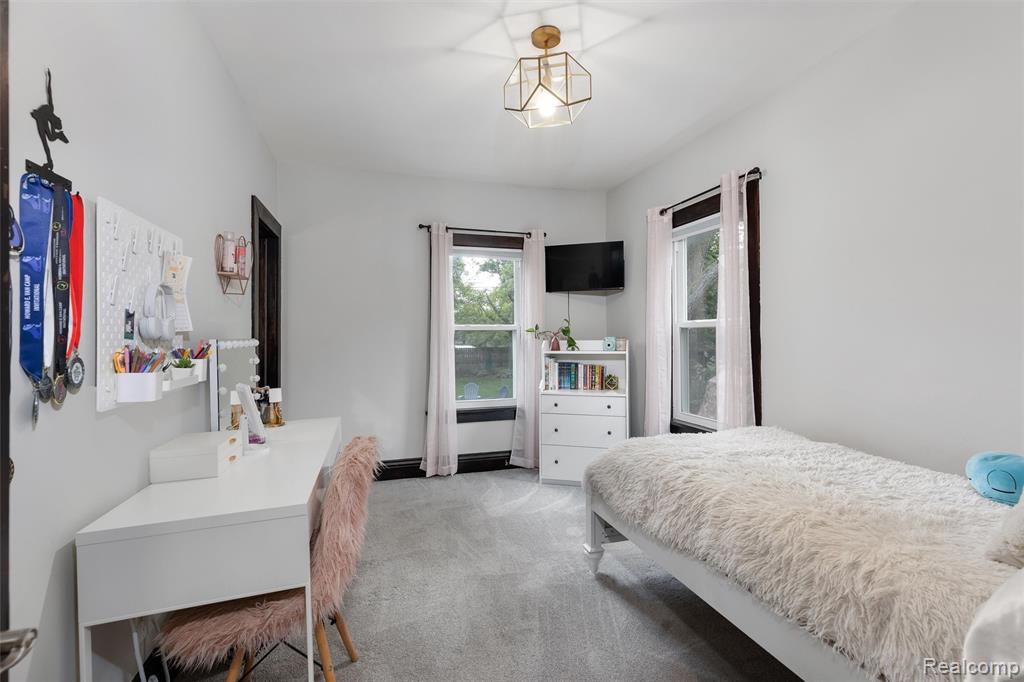709 E Clinton Street, Howell, MI 48843 — Photo 17