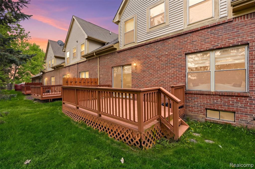 4212 April Lane, Sterling Heights, MI 48310 — Photo 46