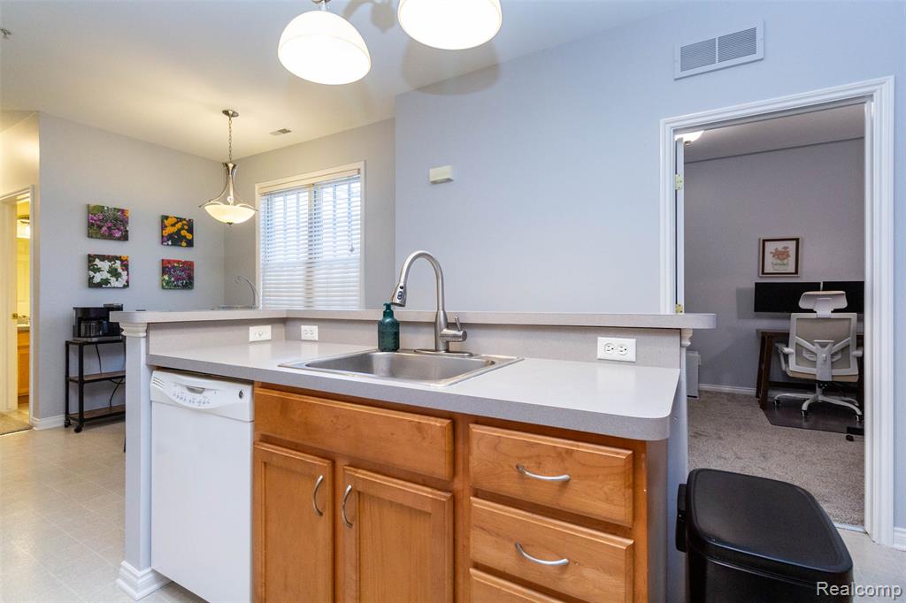 50413 Monroe Street, Canton, MI 48188 — Photo 19