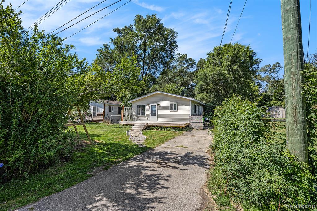 5355 Lake Grove Drive, White Lake, MI 48383 — Photo 5