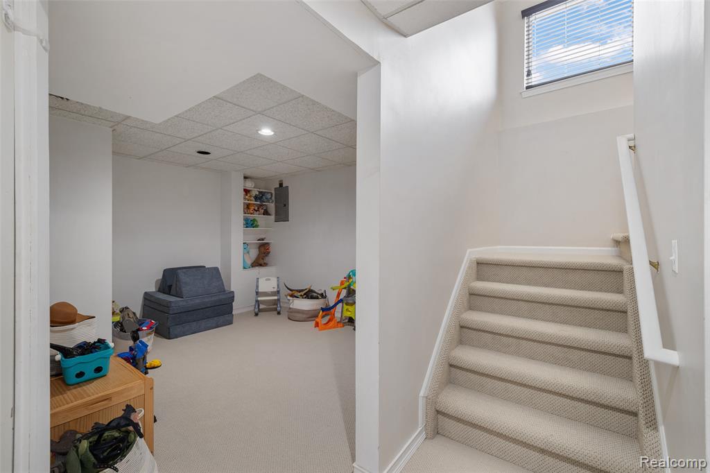 52400 Huntley Avenue, New Baltimore, MI 48047 — Photo 37