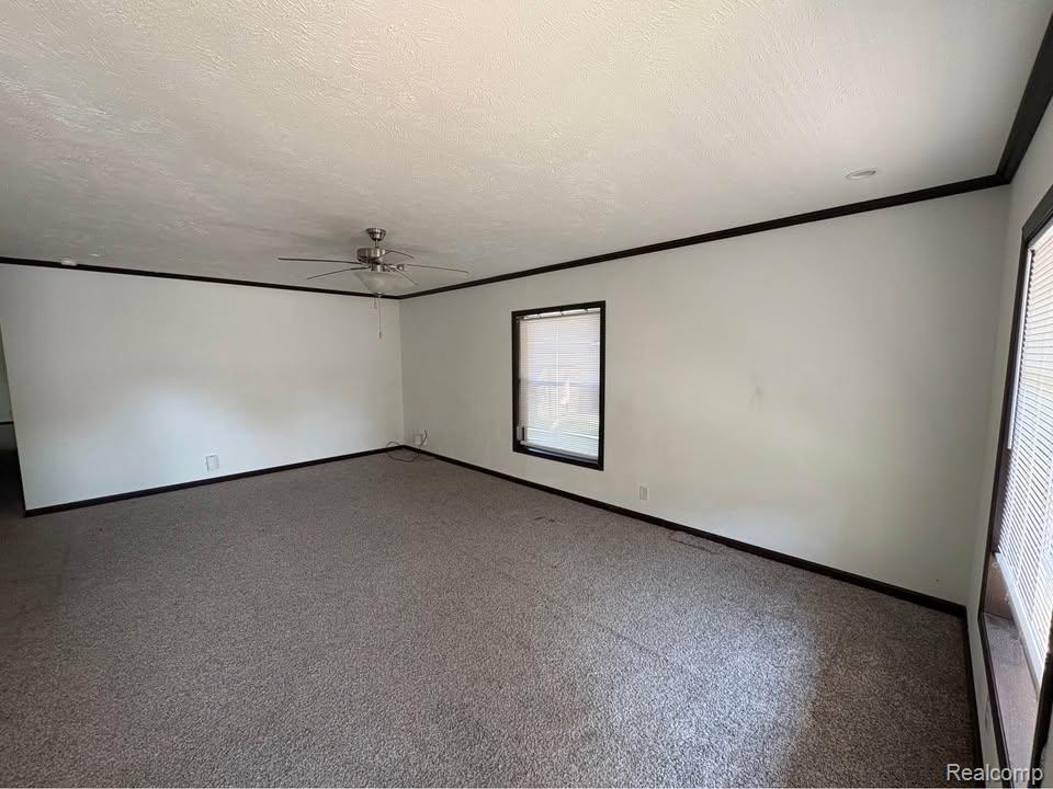 6421 Breezeway Drive - Photo 5