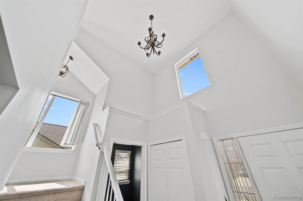 9166 BIRCH POINTE Drive, Newport, MI 48166 — Photo 10