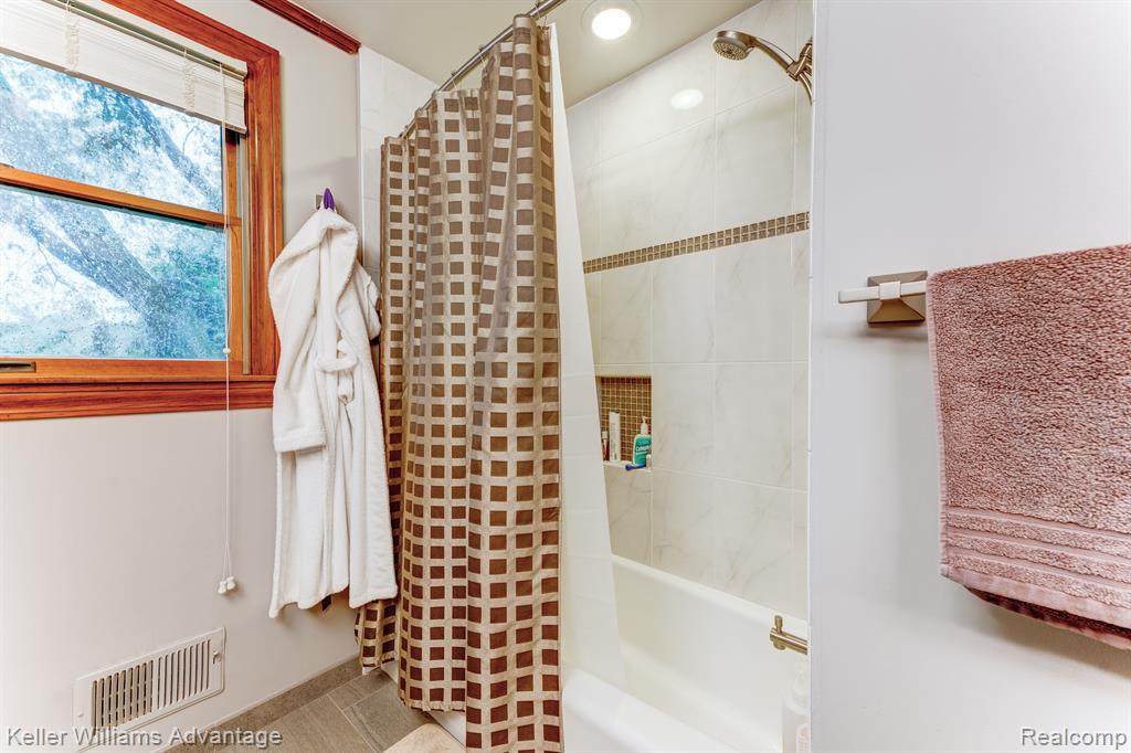 41764 Camden Court, Northville, MI 48168 — Photo 33