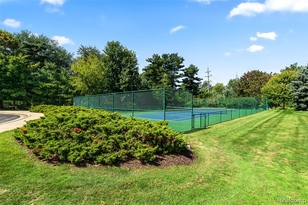 5828 Wyndam Lane, Brighton, MI 48116 — Photo 49