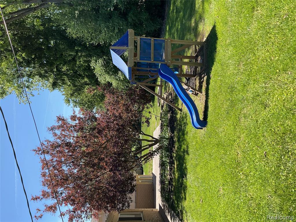 7096 Riverstone Road, West Bloomfield, MI — Photo 17