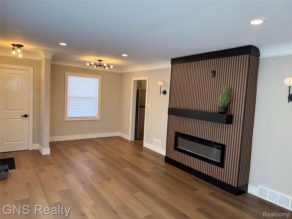 1143 E Harwood Avenue, Madison Heights, MI 48071 — Photo 3