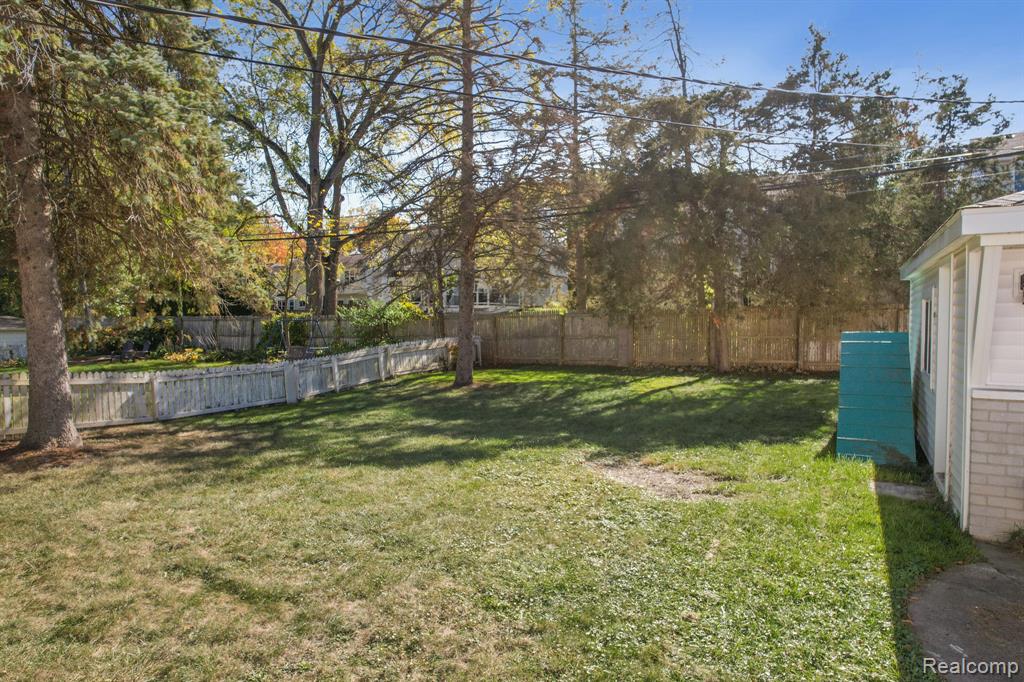 723 Sweetbriar, Milford, MI 48381 — Photo 3