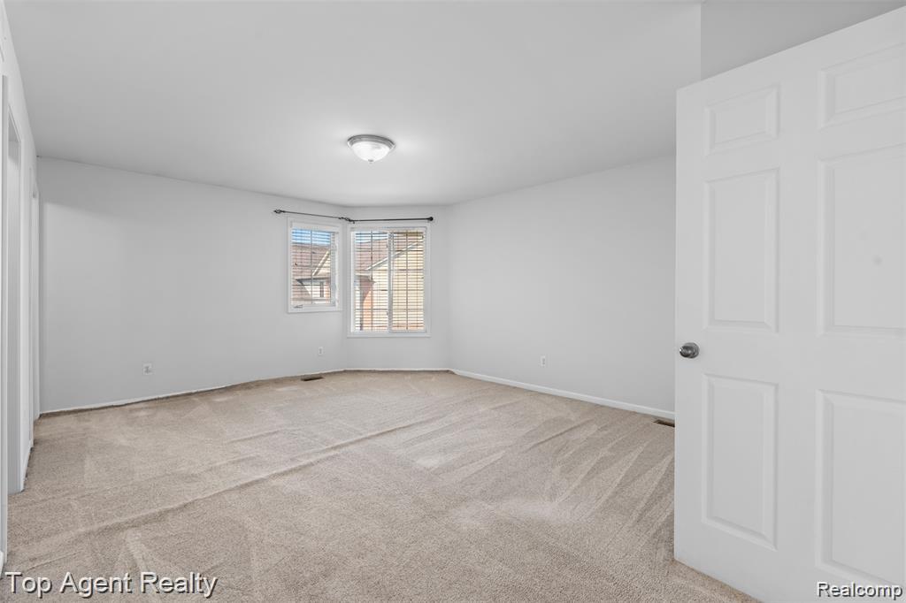 1066 Lorenzo Court, Troy, MI 48085 — Photo 23