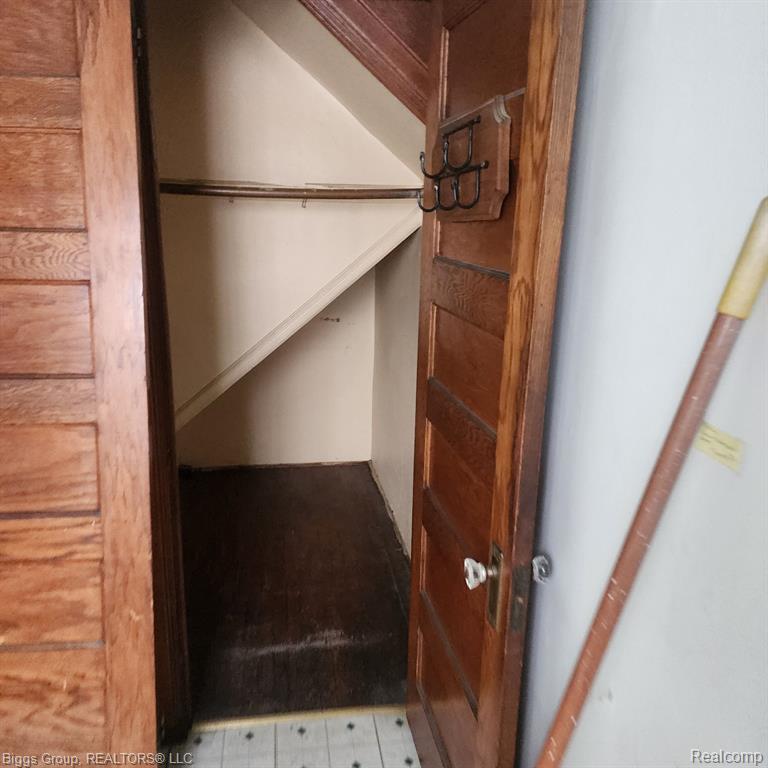 87 WOODLAND Street, Detroit, MI 48202 — Photo 19