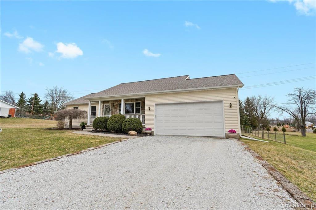 616 N FAIRGROUNDS Road, Imlay City, MI 48444 — Photo 3