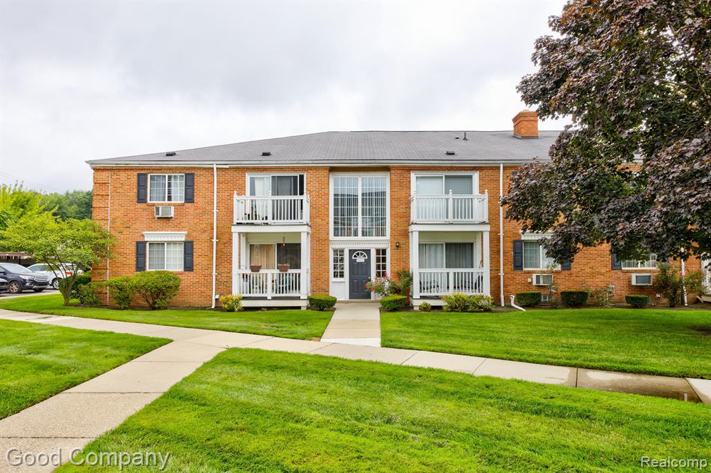 2445 TORQUAY Avenue, 203, Royal Oak, MI 48073 — Photo 27