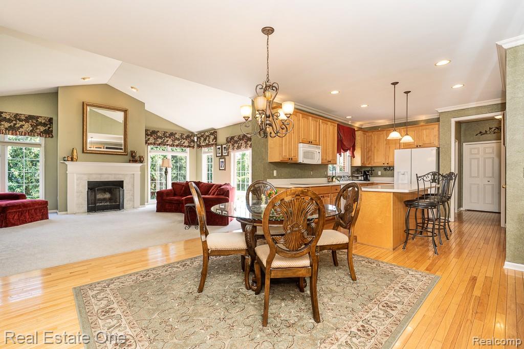 4595 Dunbar Court, Rochester, MI 48306 — Photo 11