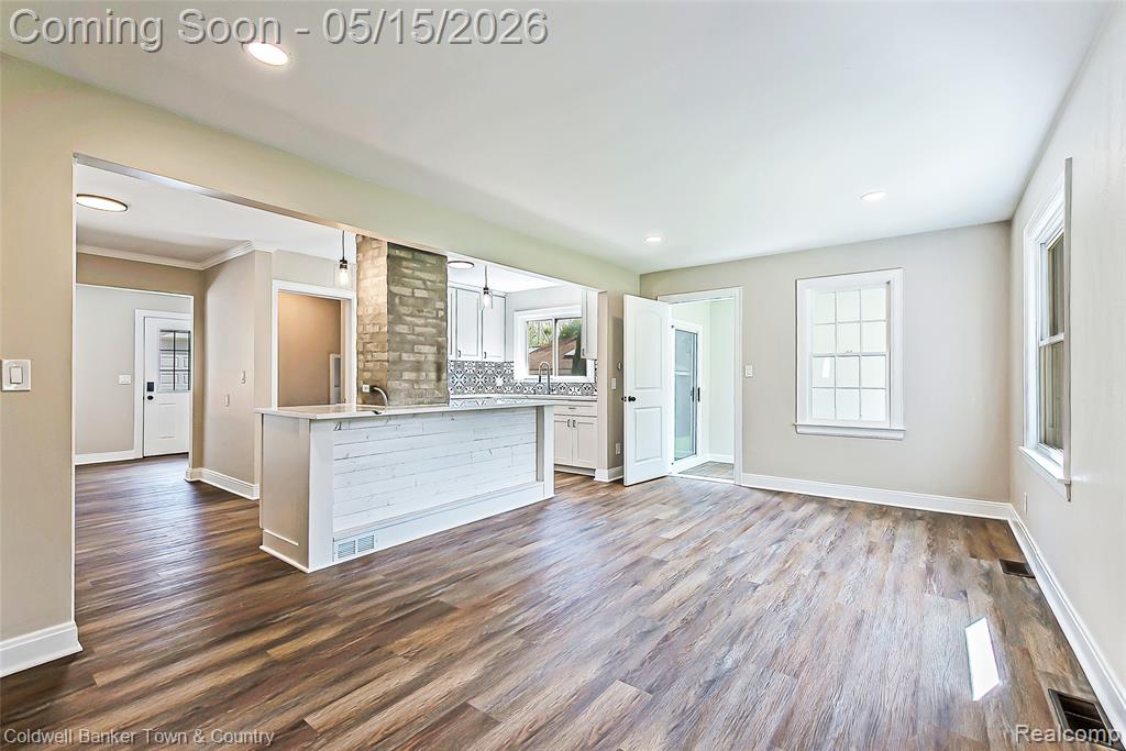 55901 Pontiac Trail Court, New Hudson, MI 48165 — Photo 4