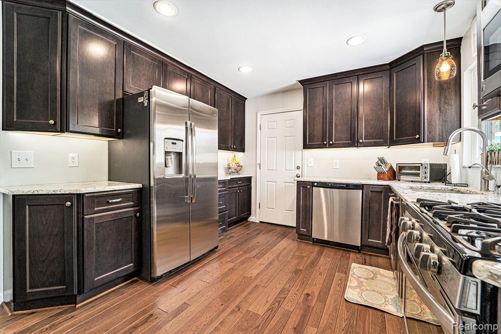 9703 TOWER Road, South Lyon, MI 48178 — Photo 8