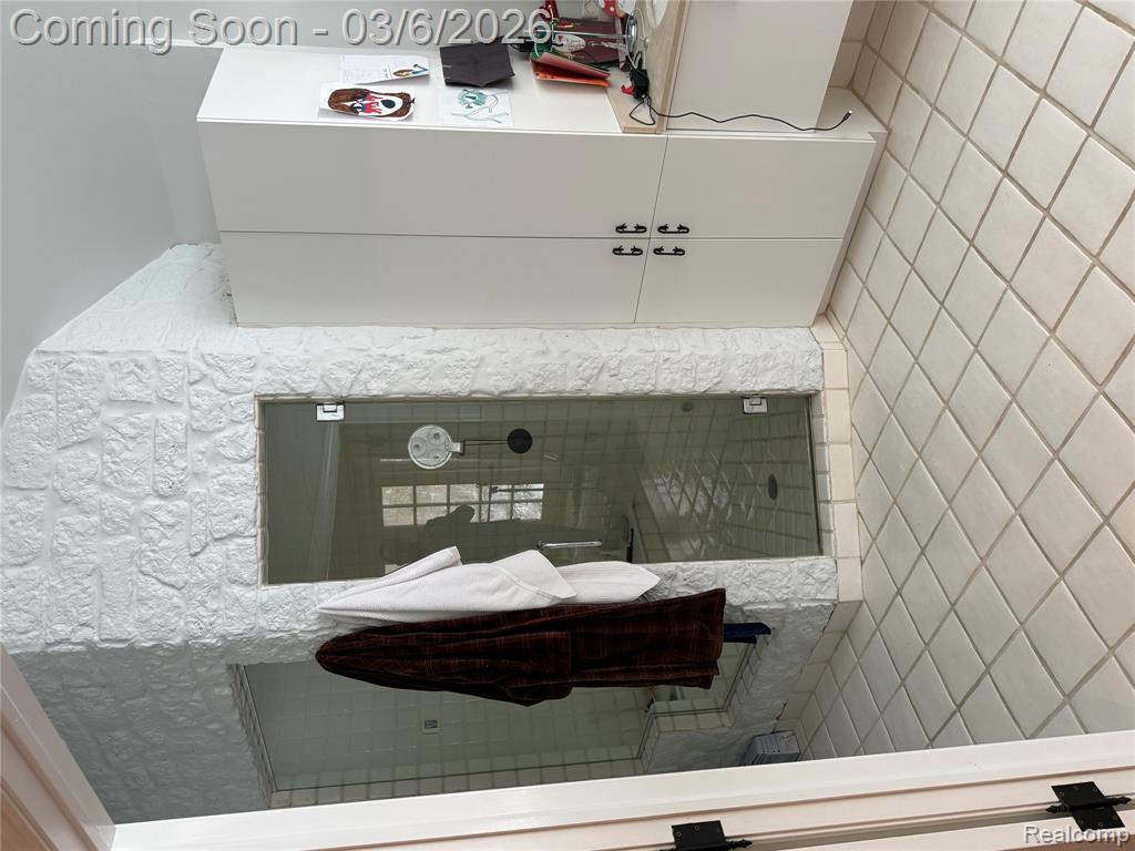 5761 Snowshoe Circle, Bloomfield Hills, MI 48301 — Photo 11