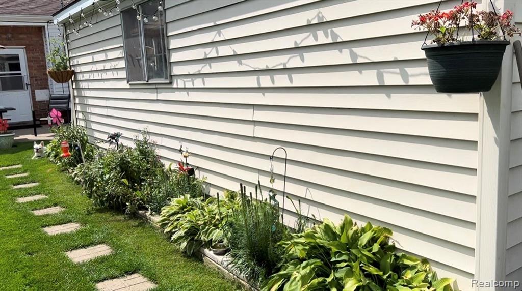 7322 E Frumin Court, Westland, MI — Photo 24
