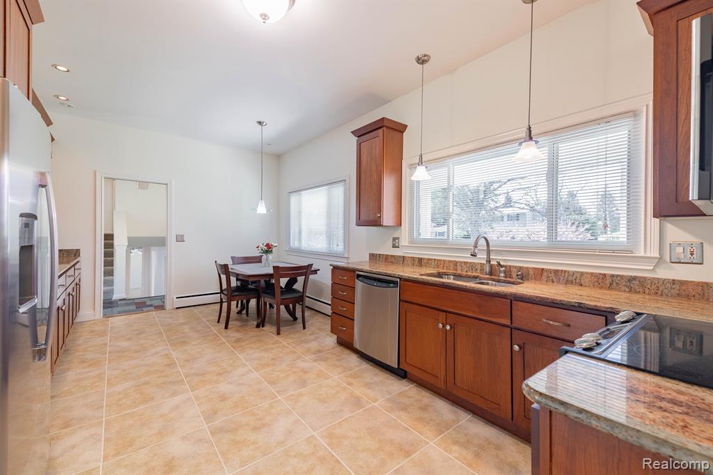 868 HELSTON Road, Bloomfield Hills, MI 48304 — Photo 9