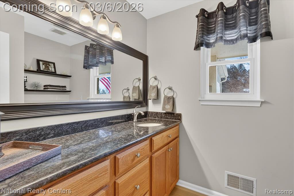 906 Meadowbrook Way, Milford, MI 48381 — Photo 36