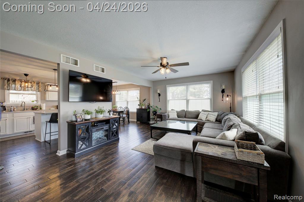 7395 Harrington Drive, Brighton, MI 48116 — Photo 8