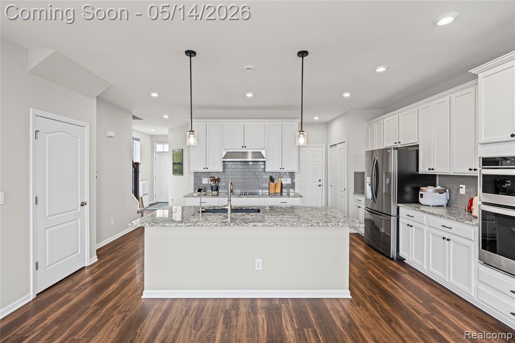 43235 Heron Drive, Novi, MI — Photo 13