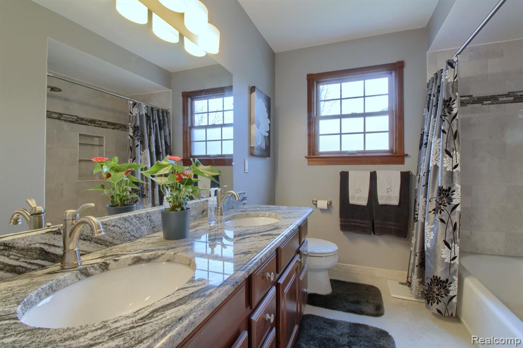 40184 LADENE Lane, Novi, MI — Photo 22