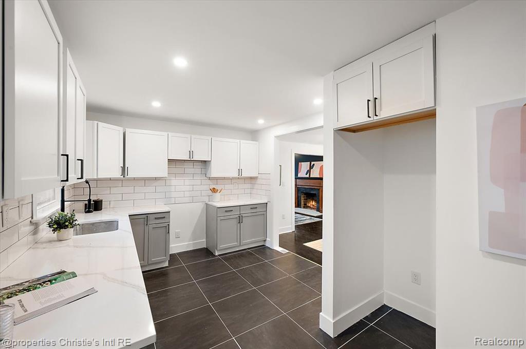 5040 Balfour Road, Detroit, MI 48224 — Photo 12