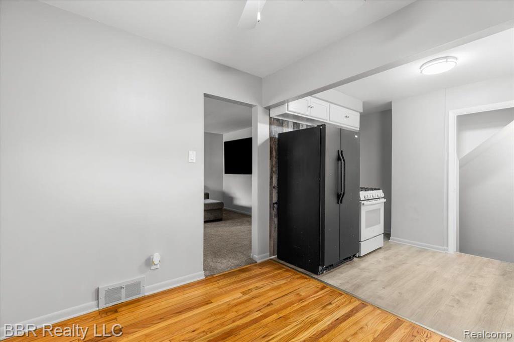 408 WHITE Avenue, Lincoln Park, MI 48146 — Photo 15