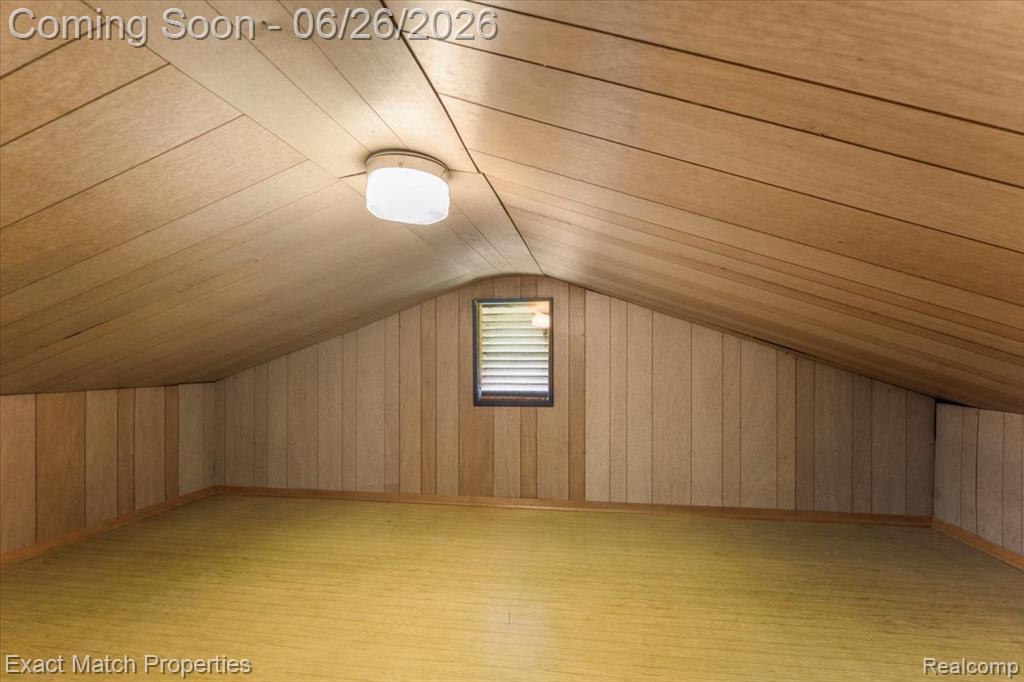 6737 Alderley Way, West Bloomfield, MI — Photo 43