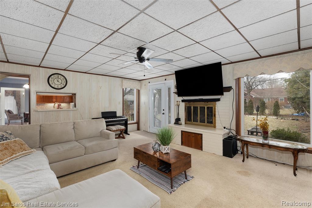 20114 Fairway Drive, Grosse Pointe Woods, MI 48236 — Photo 13