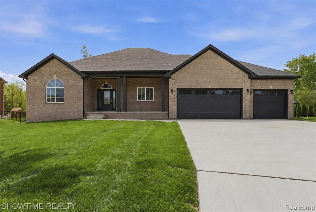 68125 Lake Angela Drive, Richmond, MI 48062