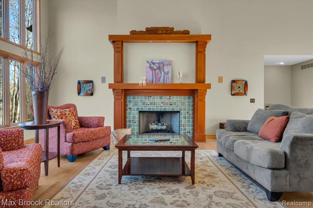 5970 Lynne Hollow Drive, Commerce Twp, MI 48382 — Photo 9