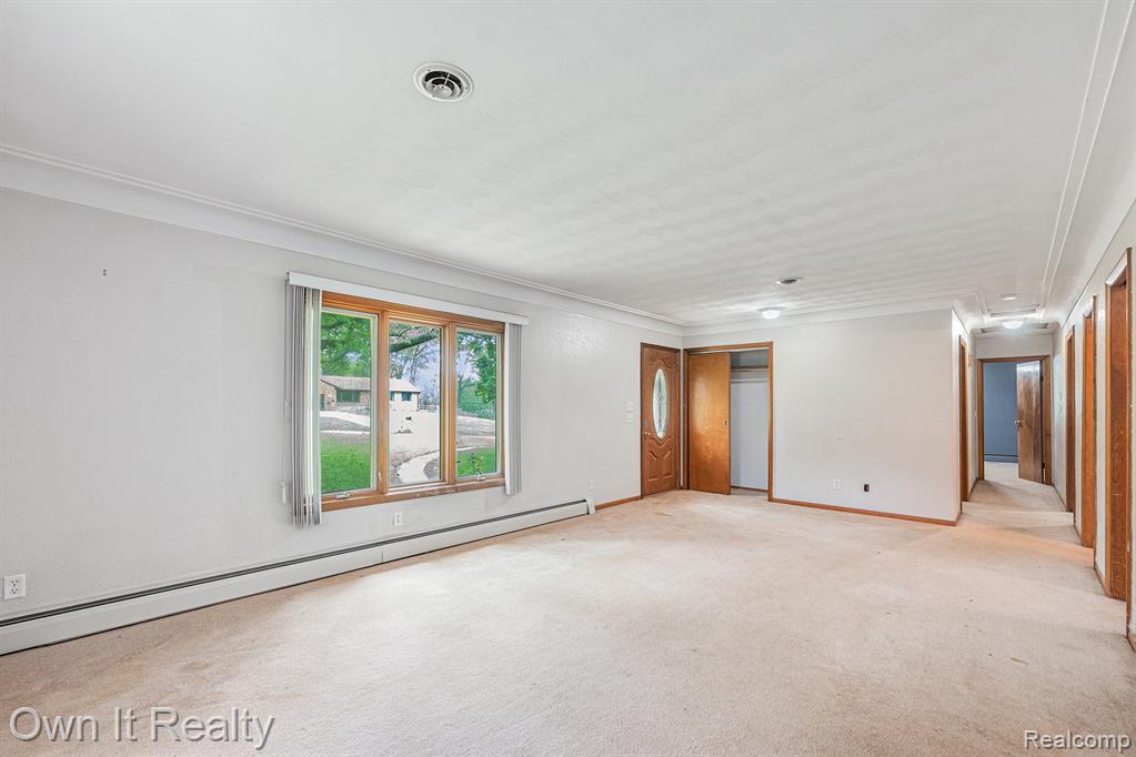 6615 Sandywell Drive, Temperance, MI 48182 — Photo 8