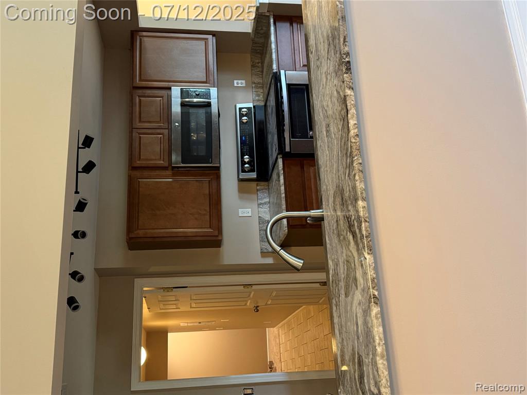 45562 Warwick Drive, Macomb, MI 48044 — Photo 23