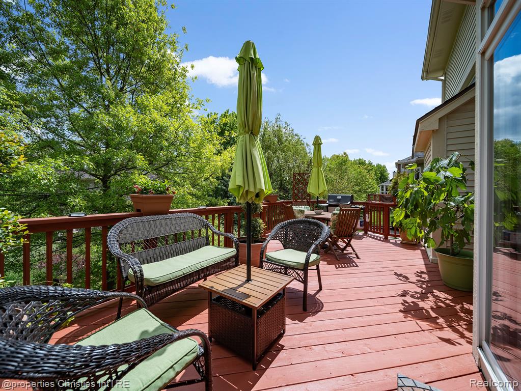 17070 CARRIAGE Way, Northville, MI 48168 — Photo 35